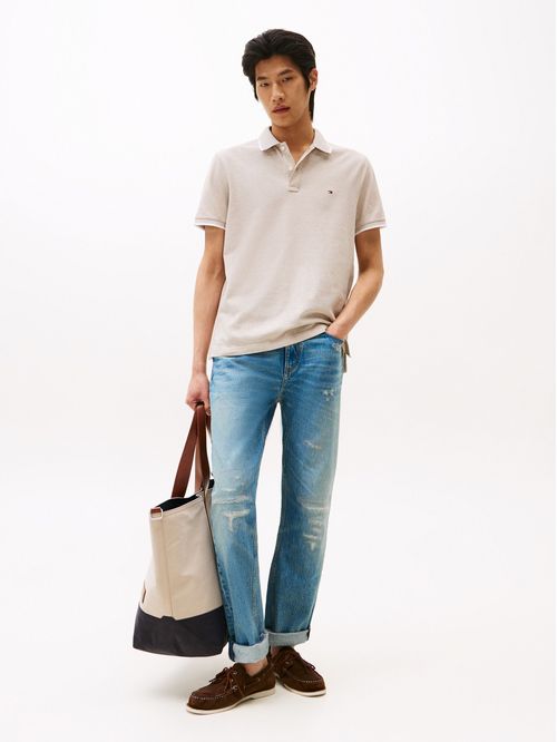 Polo de corte regular con logo