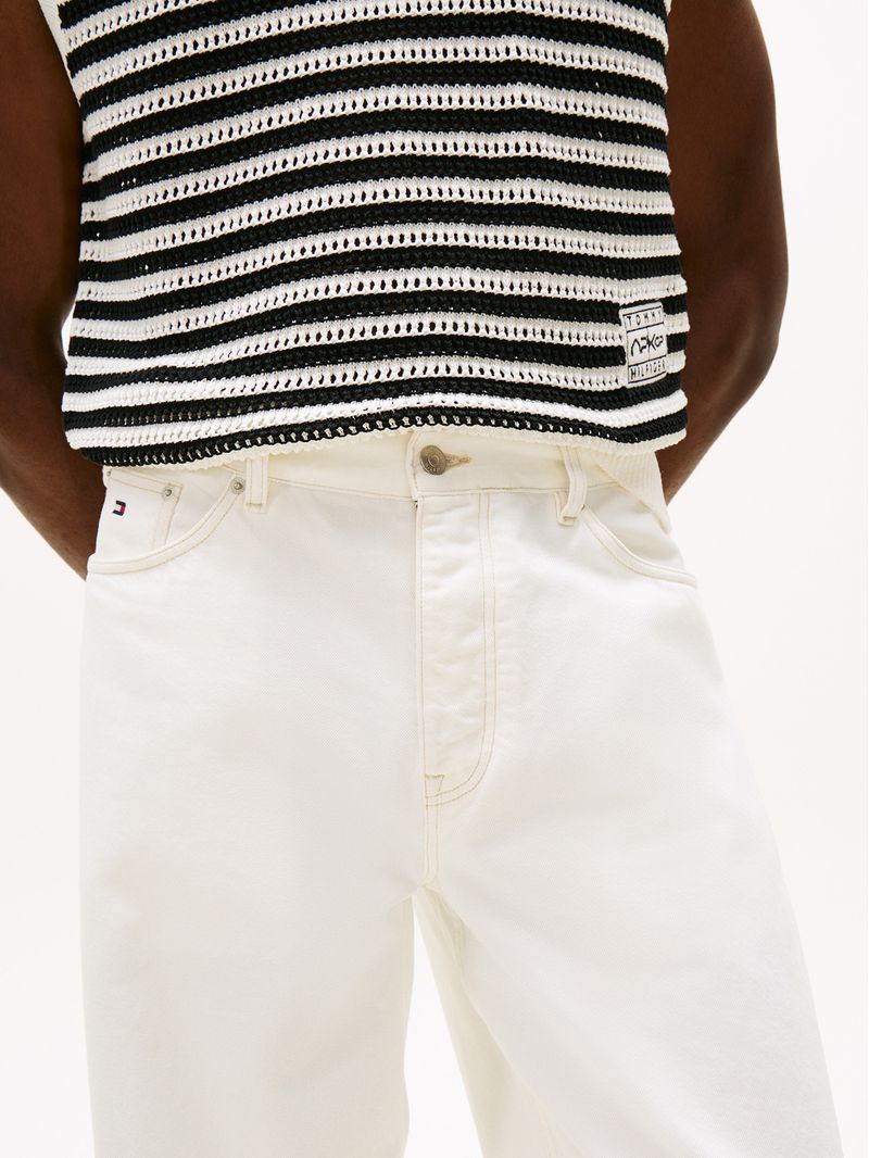 Jeans-amplios-de-pierna-recta-coleccion-APXGP