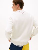 Sueter-Hilfiger-elastico-con-logo-en-intarsia