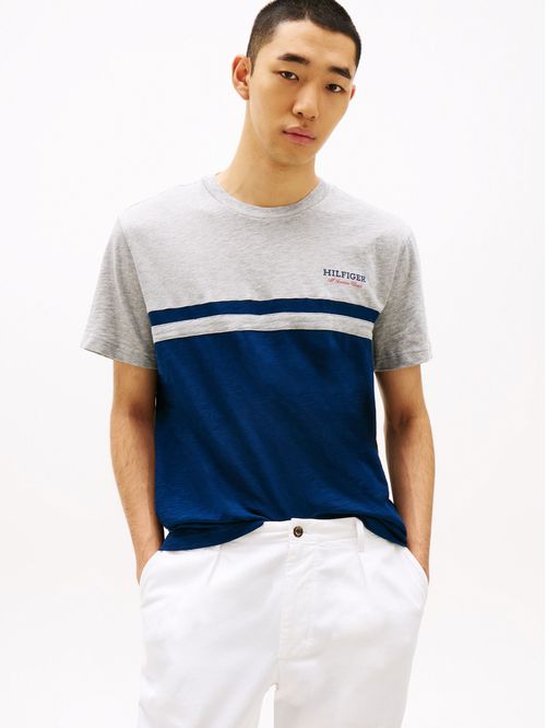 Playera color block con monotipo Hilfiger