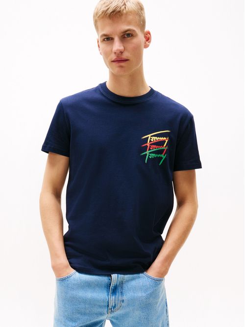 Playera con logo gráfico en la espalda