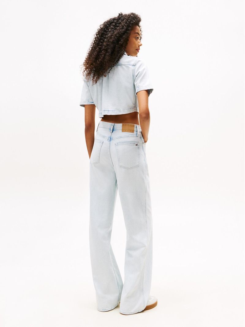 Camisa-chaqueta-jeans-amplia-cropped-de-manga-corta