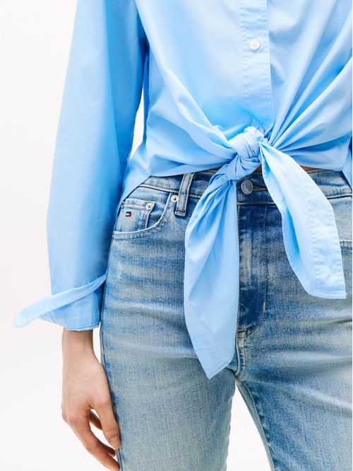 Camisa con nudo delantero y corte amplio