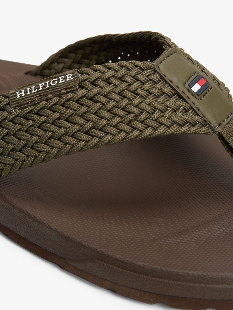 Chancletas-con-tiras-tejidas