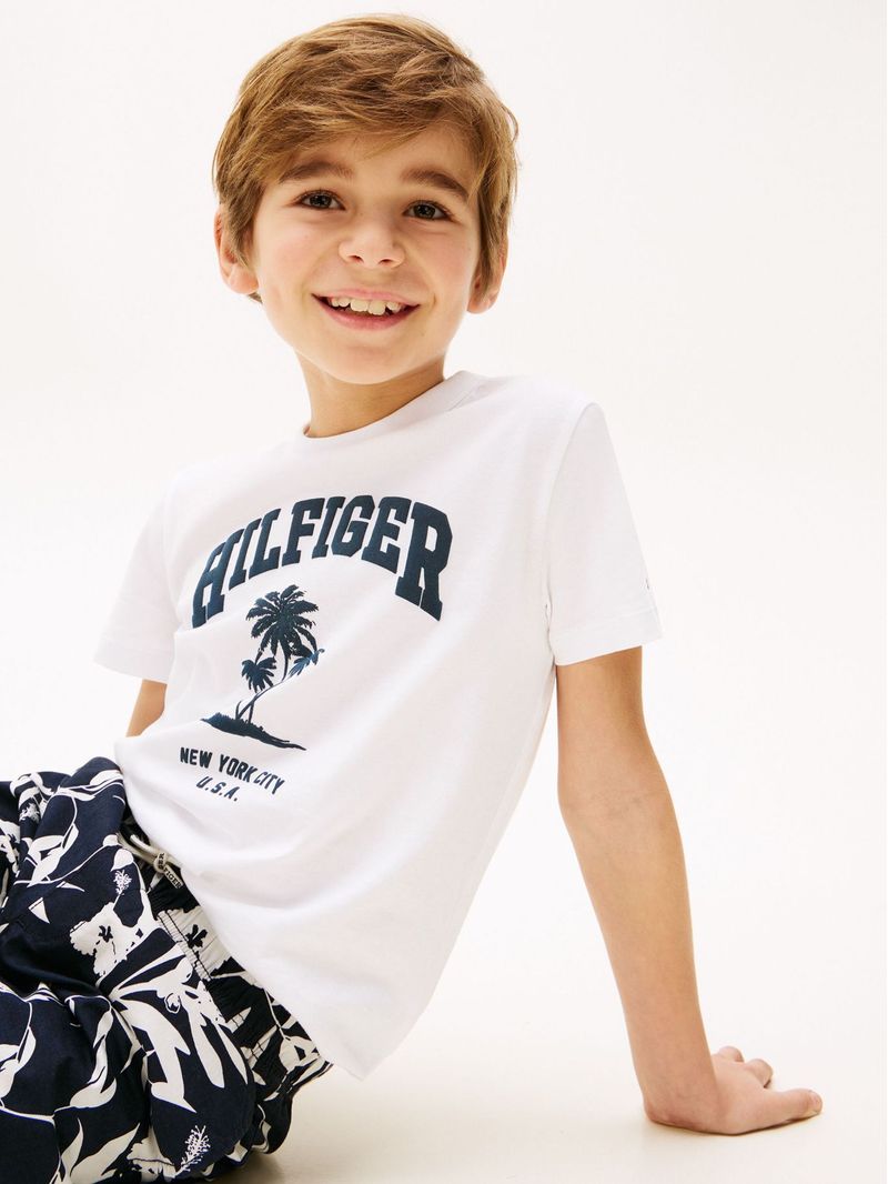 Playera-con-logo-de-palmeras