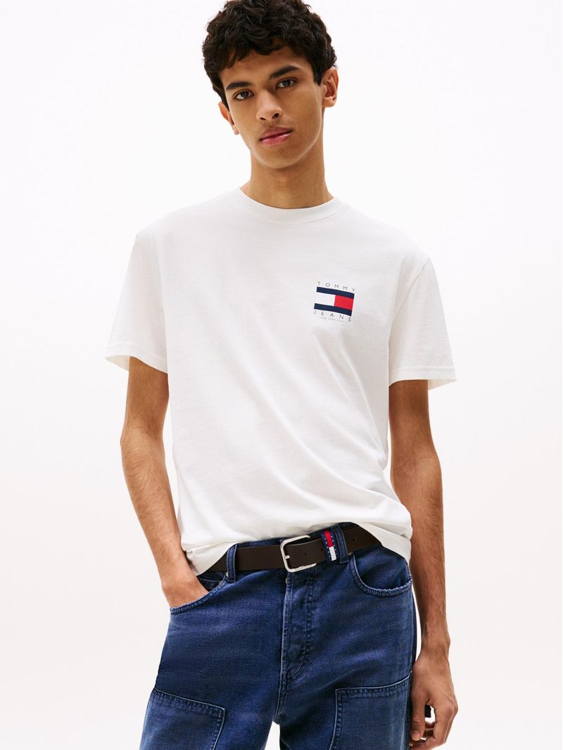 Playera-con-logo-trasero