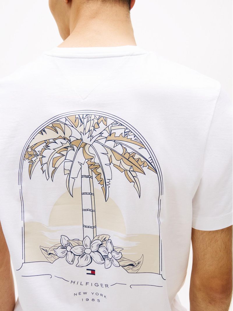Playera-con-motivo-de-palmera-en-la-espalda