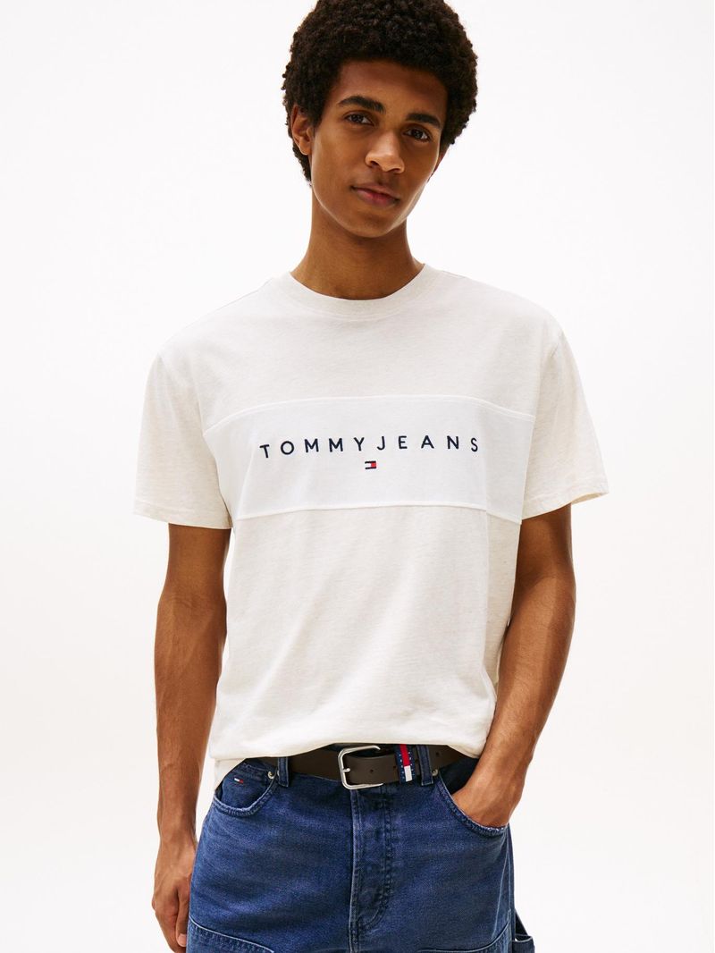 Playera-de-corte-regular-con-diseño-colorblock