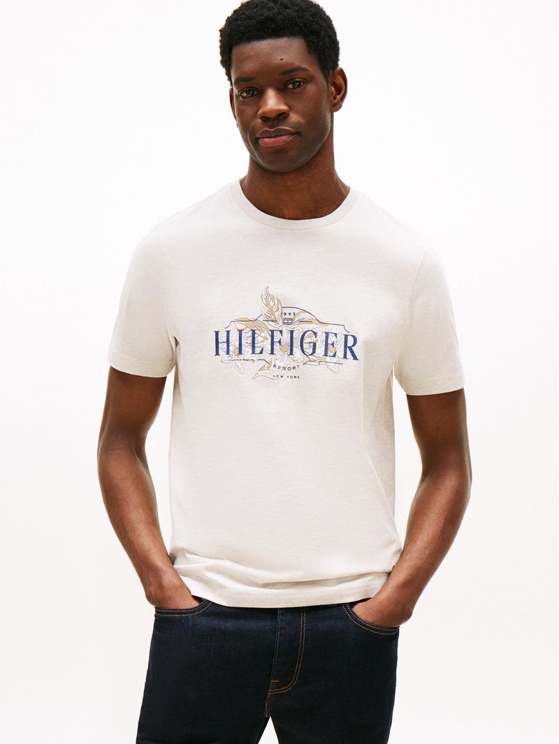 Playera-de-cuello-redondo-con-logo-tropical