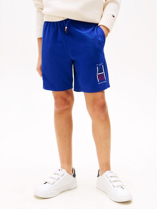 Shorts deportivos con logo gráfico