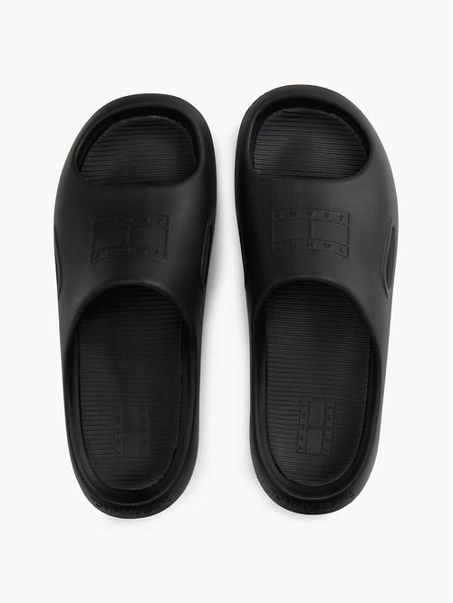 Chancletas con logo en relieve