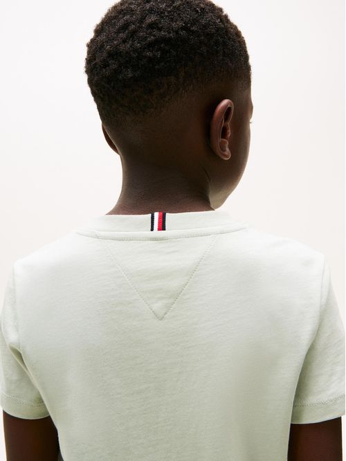 Playera de cuello redondo con logo