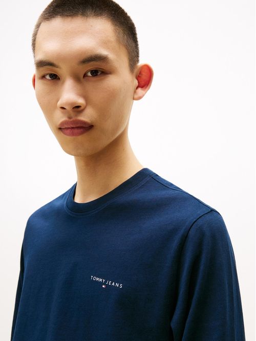 Playera slim fit de manga larga