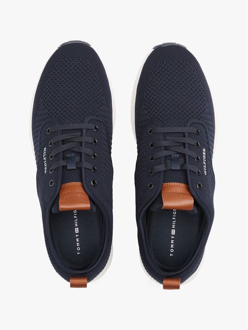 Zapato tenis de punto con logo