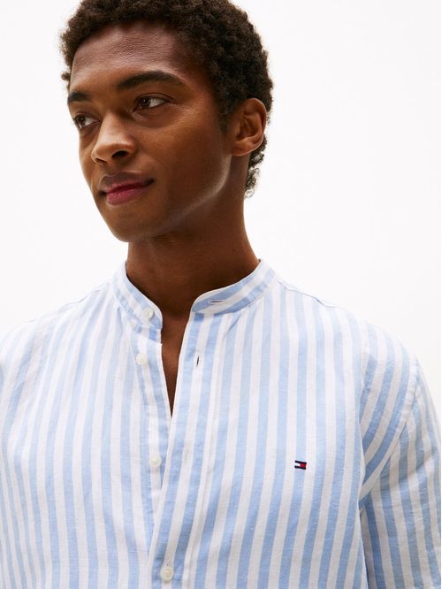 Camisa con diseño de rayas y cuello mao