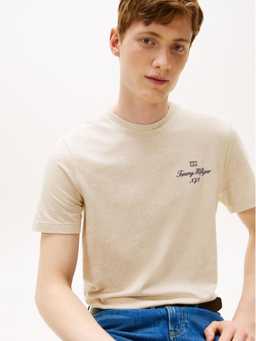 Playera con logo NYC y logo delineado