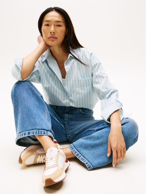 Zapato tenis de ante con texturas mixtas