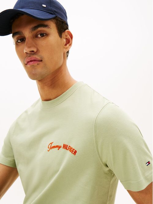 Playera de cuello redondo con logo