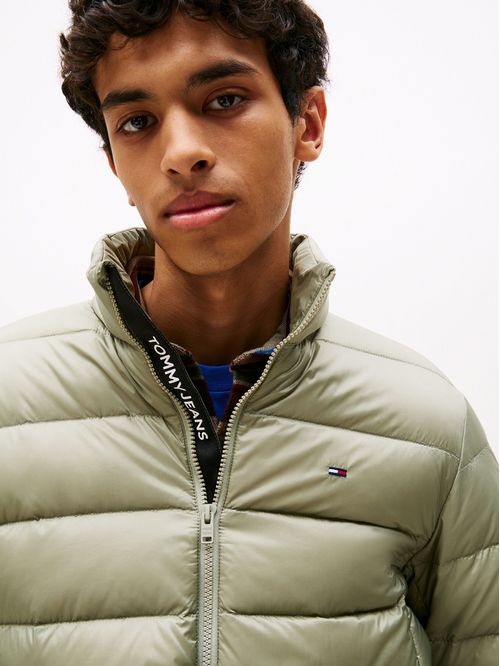 Chumpa ligera y repelente al agua