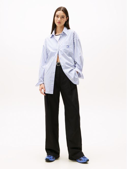 Pantalón chino de pierna ancha en sarga