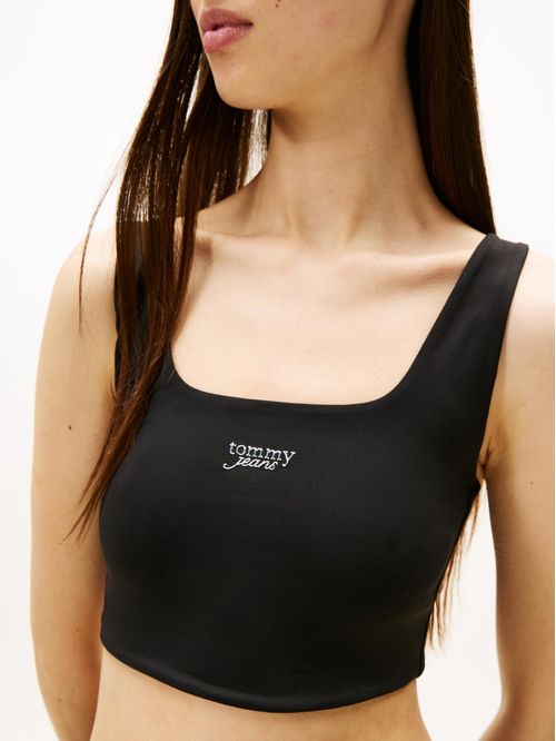 Top sin mangas de corte cropped y corte slim