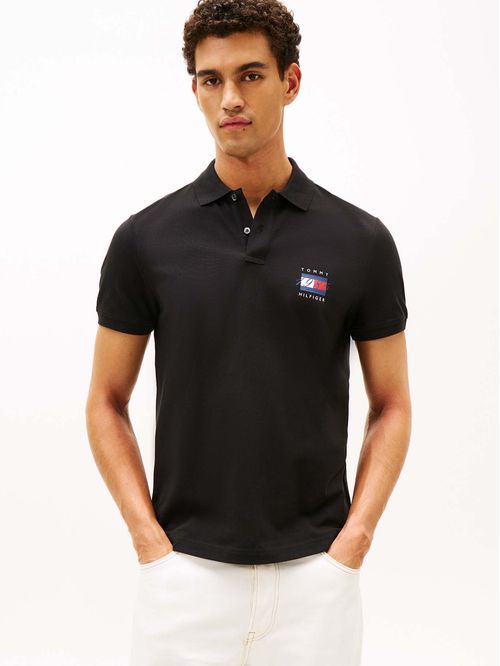 Polo de corte regular con logo gráfico