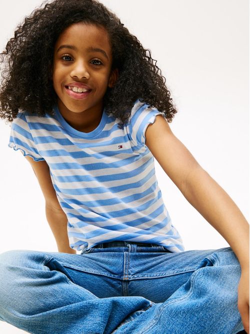 Playera slim de rayas con mangas de volantes