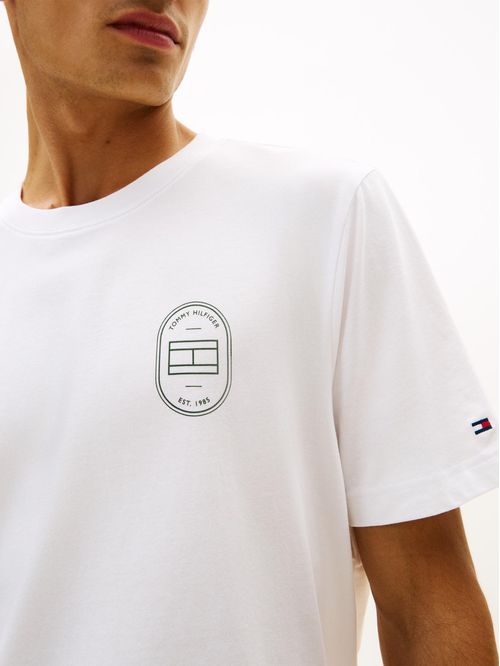 Playera con logo gráfico redondo